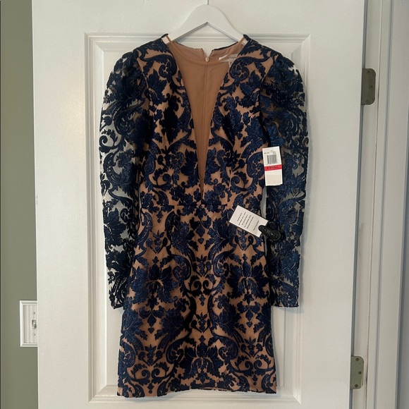 Dress the Population Dresses & Skirts - Dress the Population Navy and Nude Long Sleeve Dress